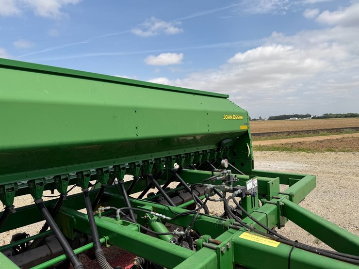 john-deere-1590-image-99