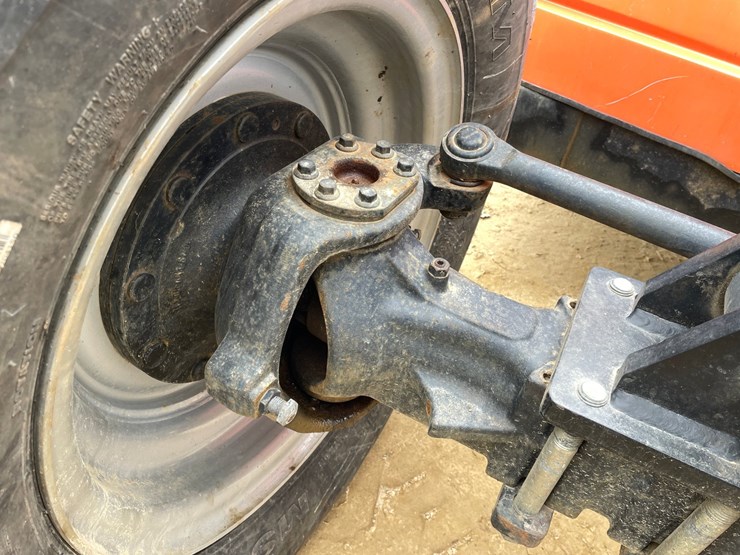 2013-jlg-g6-42a-image-32