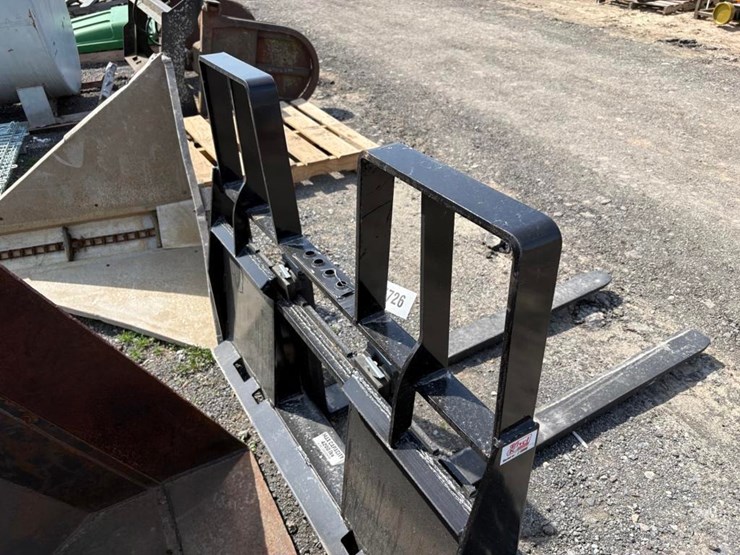 john-deere-4200-image-3