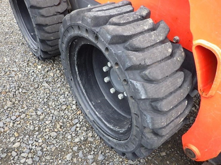 2020-kubota-ssv65-image-17