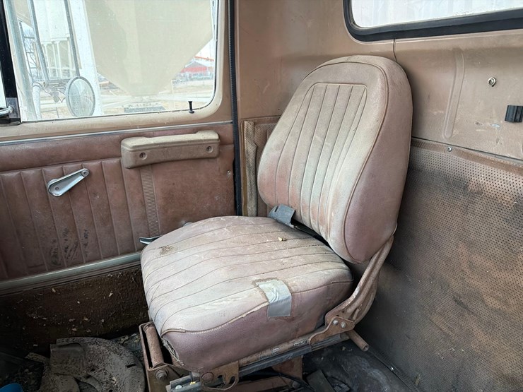 1979-international-f227-image-30