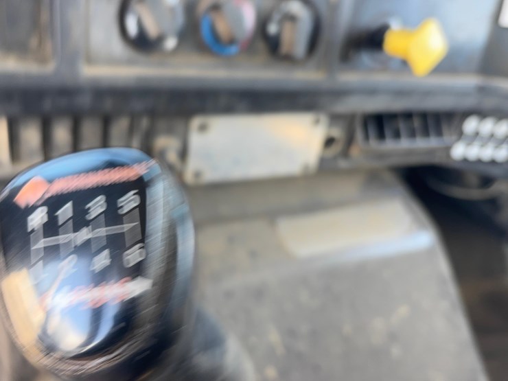 1997-international-4700-image-14