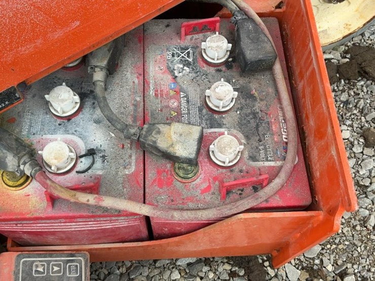 #414-•-2019-snorkel-19'-scissor-lift-image-28