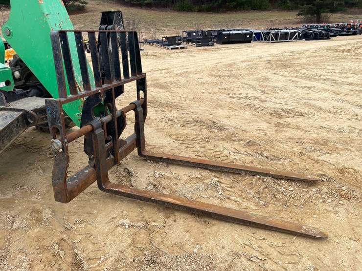 2015-sky-trak-10054-image-39