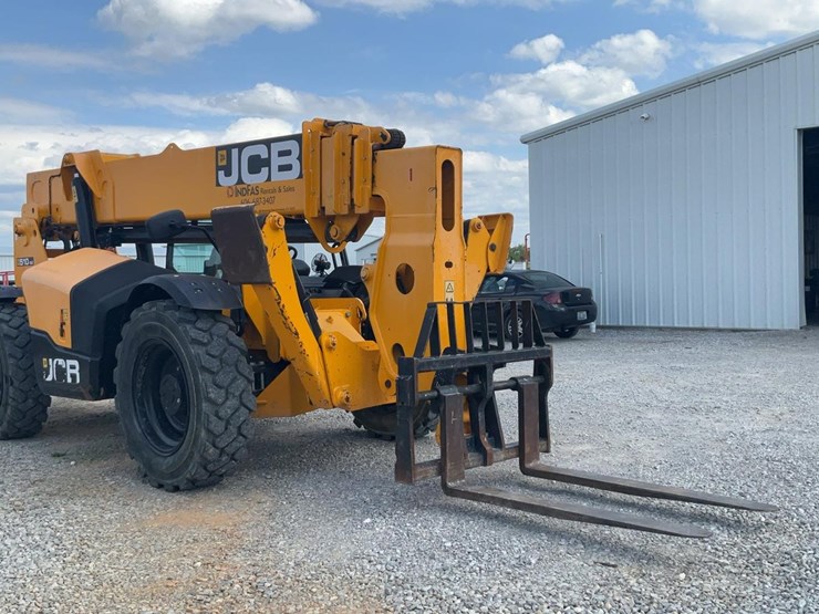 2022-jcb-510-56-image-10