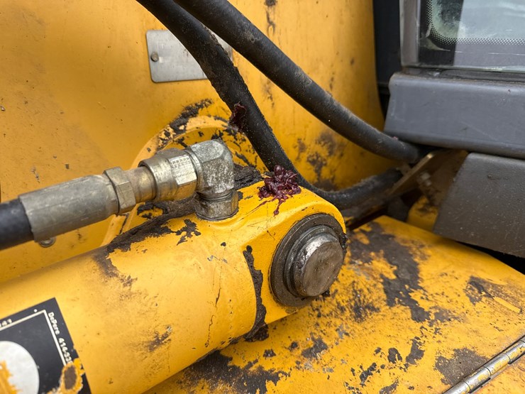 2001-deere-310sg-image-23