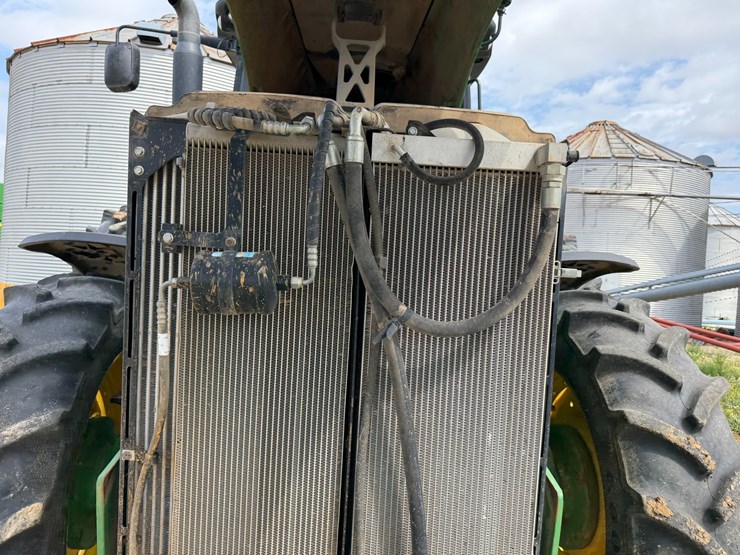 2012-john-deere-8235r-image-50