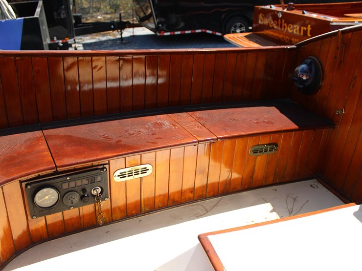 #9545-•-grimmalkin-–-18'-fenwick-williams-classic-wooden-catboat-w/-trailer-image-57