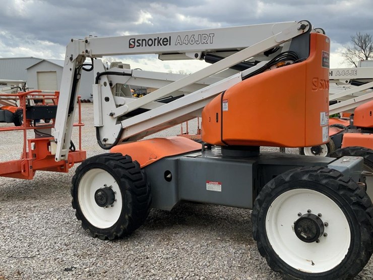 #302-•-2019-snorkel-46'-4wd-articulating-boom-lift-#3-image-2
