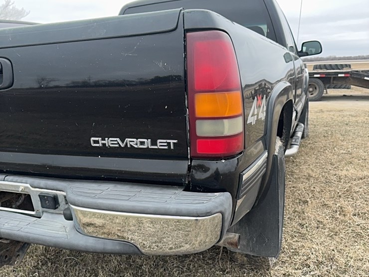 2001-chevrolet-2500-image-8