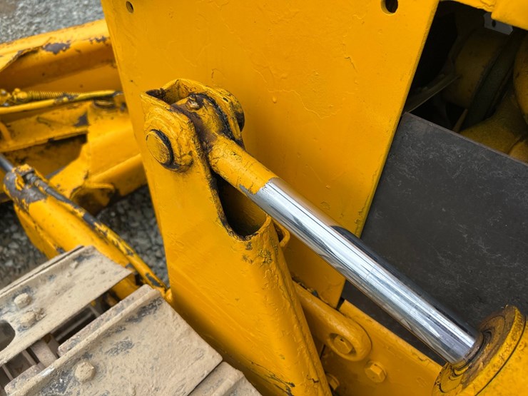 john-deere-350-image-21