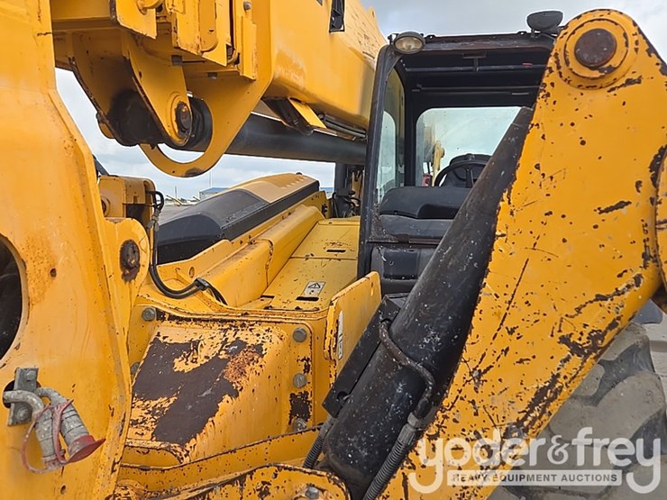 2017-jcb-510-56-image-22