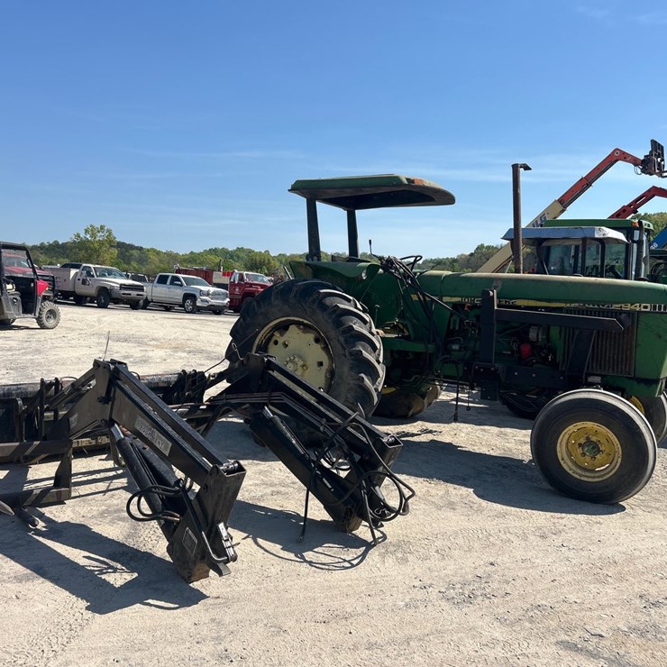 JOHN DEERE 2940