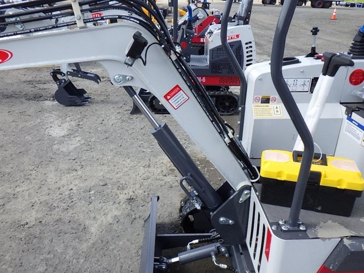 2026-bttl-et15h-6-hydraulic-excavator-image-8