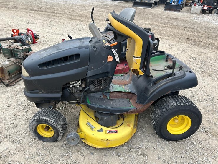 john-deere-100-image-1