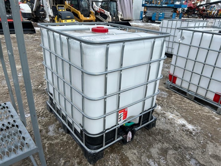 water-tank-tote-image-3