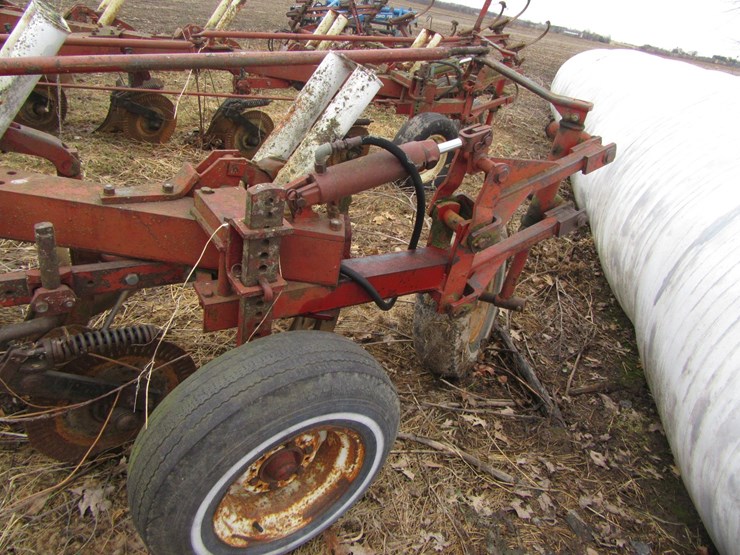 international-700-image-5