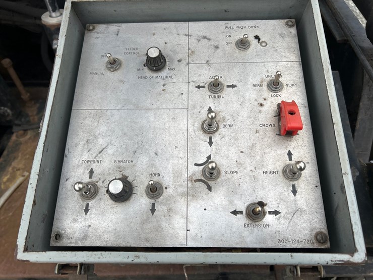 caterpillar-ap-600d-image-31