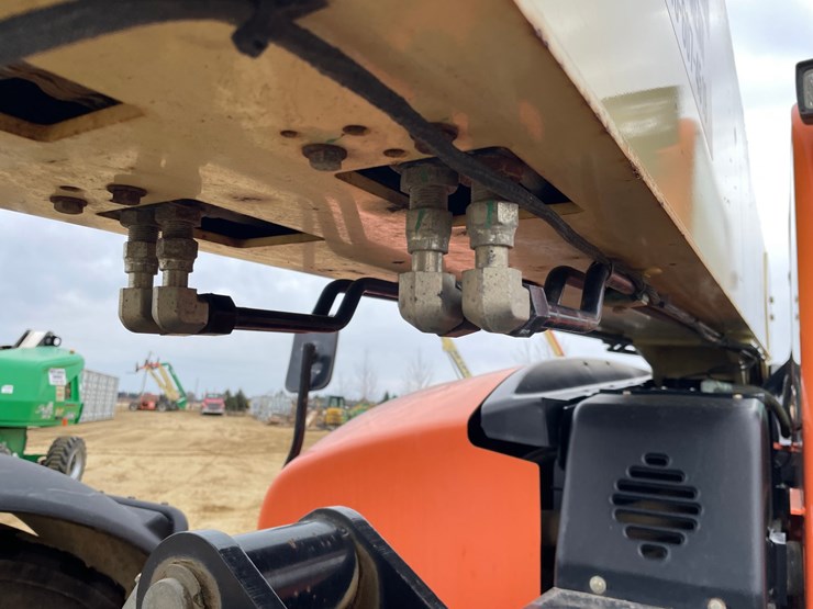 2014-jlg-g9-43a-image-38