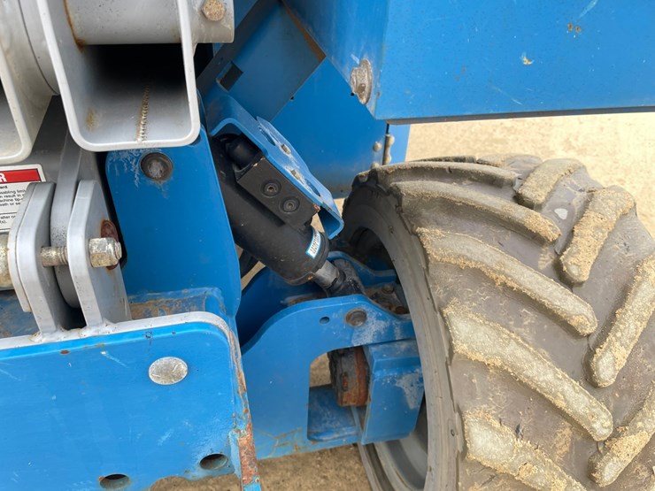 #7514-•-(s-2)-2012-genie-3369-rough-terrain-scissor-lift-image-25