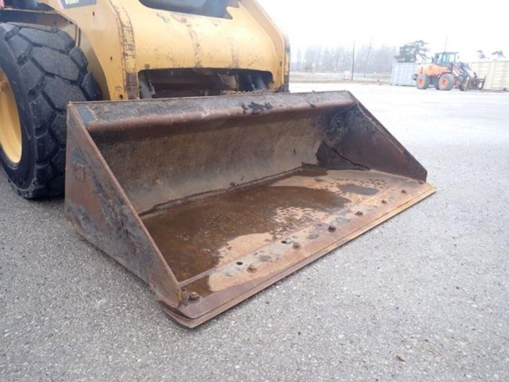 2010-caterpillar-232b-image-47