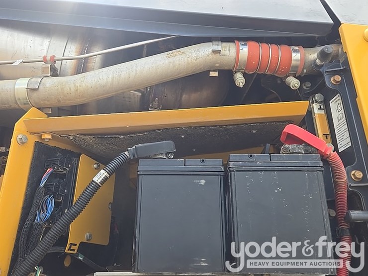 2019-deere-670g-image-57