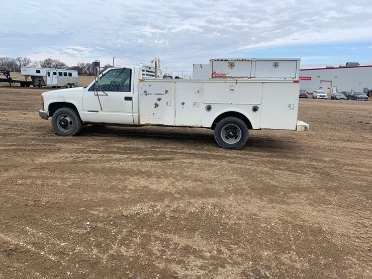 2000-chevrolet-c3500-pickup-image-8