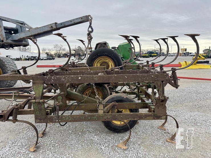 john-deere-1010-image-9