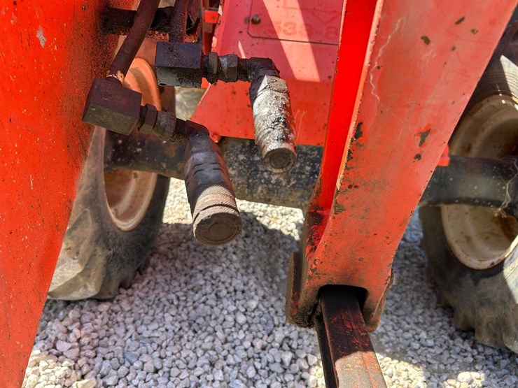 kubota-r420-image-11