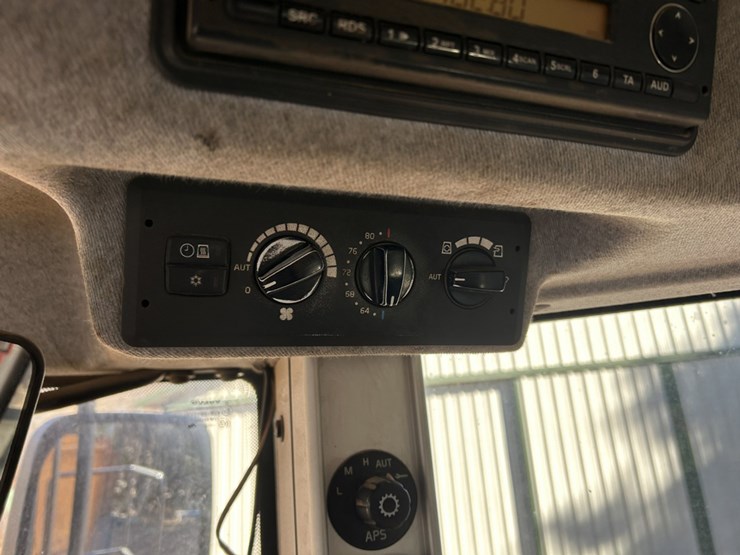 volvo-l250g-image-67