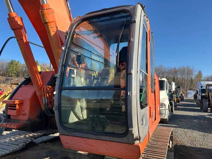 2021-hitachi-zx225-image-57