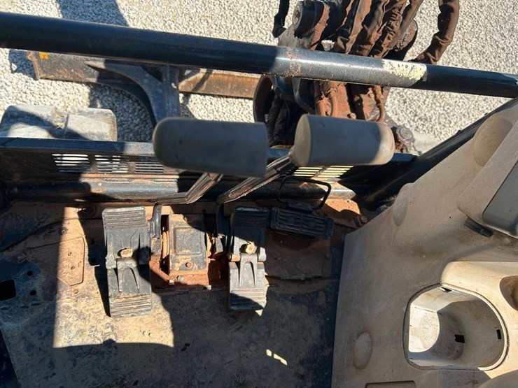 2015-deere-50g-image-21