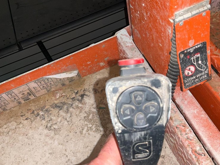 #412-•-2019-snorkel-19'-scissor-lift-image-10