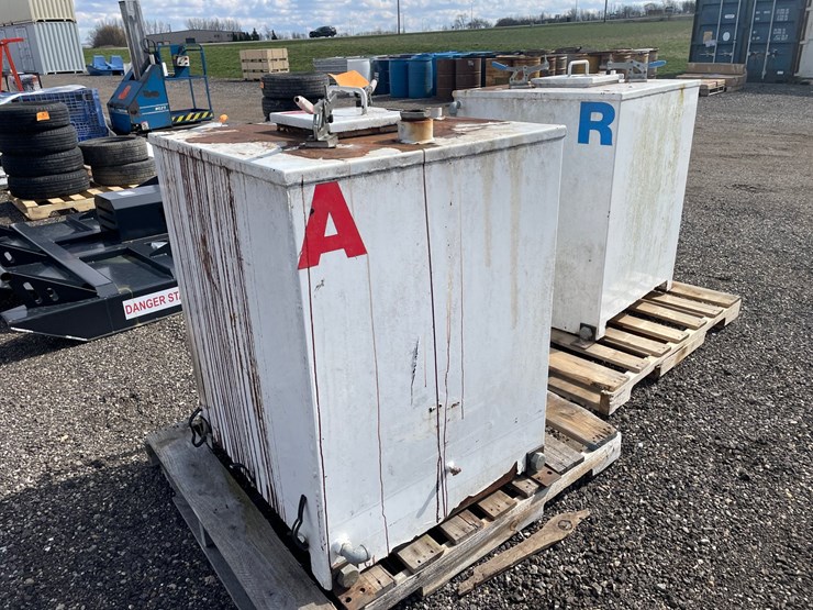 #3346-•-(2)-jacket-polyurethane-tanks-image-1