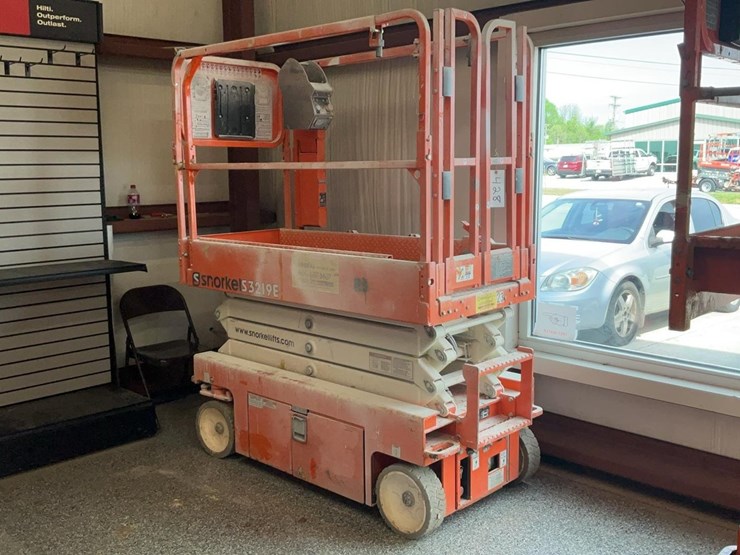 #428-•-2021-snorkel-19'-scissor-lift-image-16