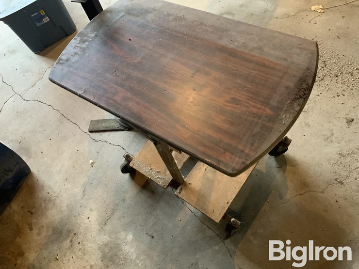 can-crusher-&-table-image-5