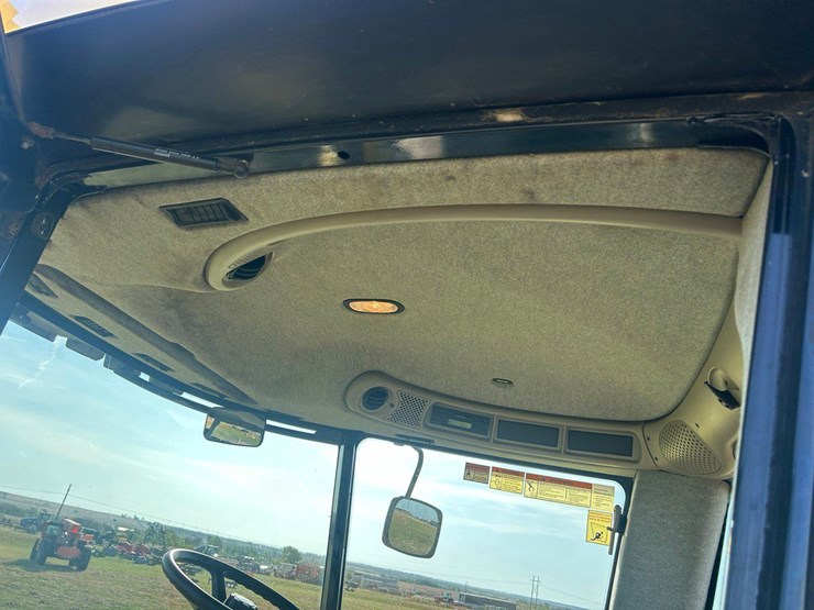 2008-new-holland-h8040-image-10