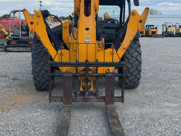 2022-jcb-510-56-image-9