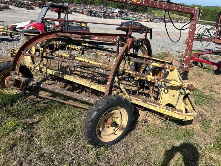 new-holland-256-image-4