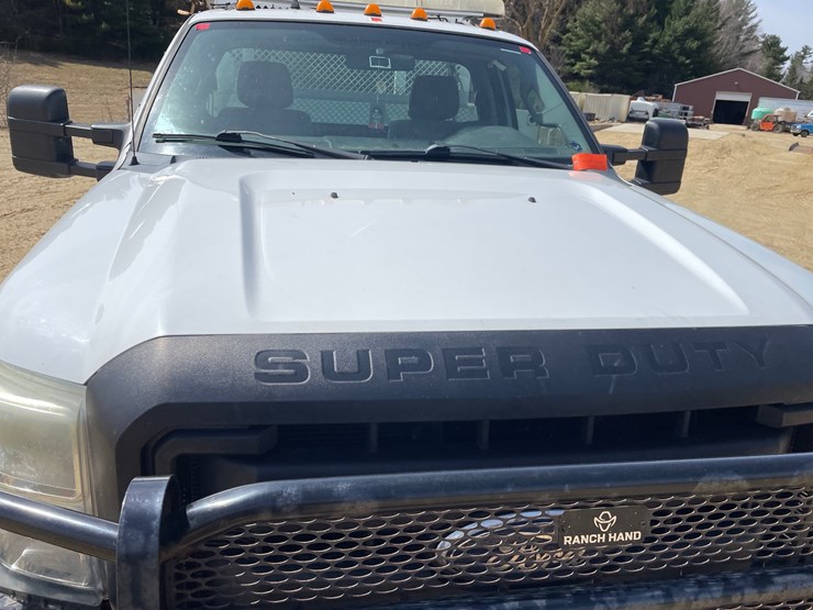 2011-ford-f550-image-14