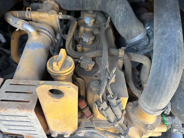 caterpillar-259d-image-30