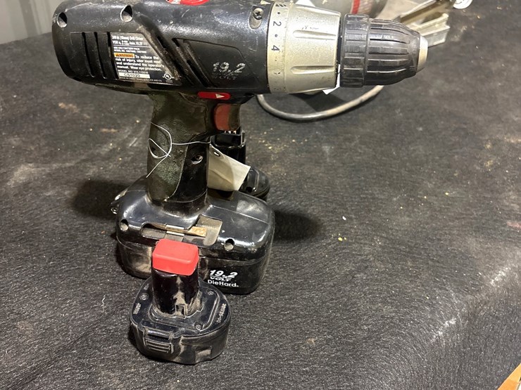 #773-•-craftsman-drill-and-batteries-image-3