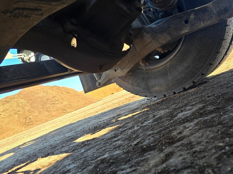 2019-peterbilt-567-image-93