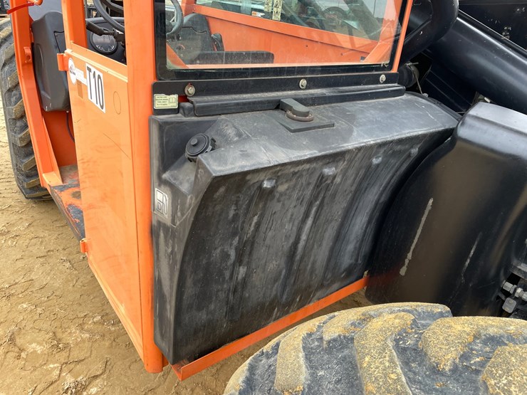 2013-jlg-g6-42a-image-15