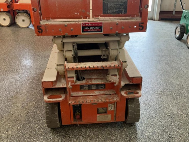 #412-•-2019-snorkel-19'-scissor-lift-image-21