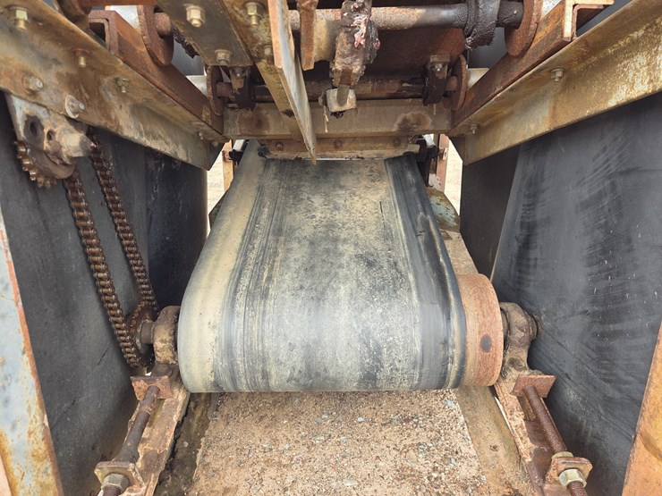 massey-ferguson-8-image-11