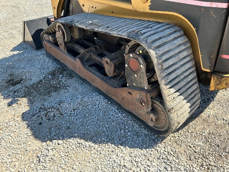 caterpillar-267b-image-17