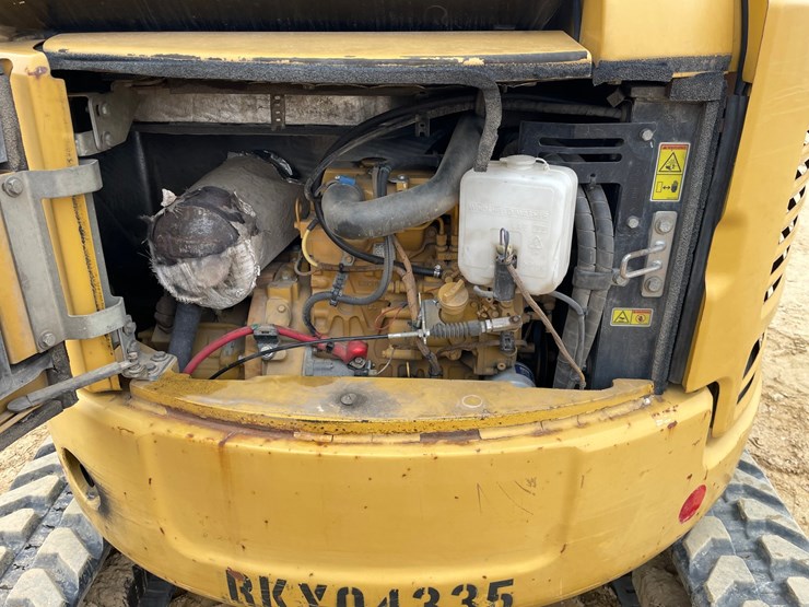 2014-caterpillar-303.5-image-61