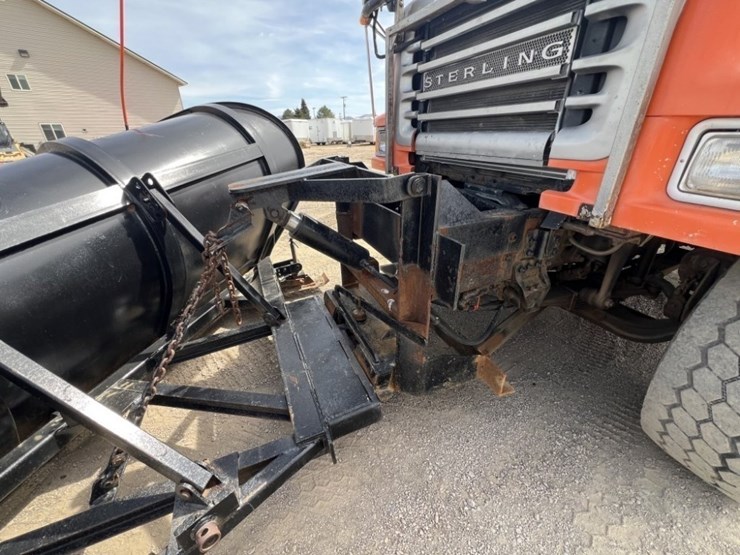 2007-sterling-l9500-image-11