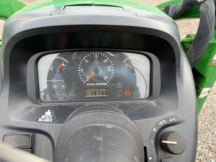 john-deere-4120-image-44